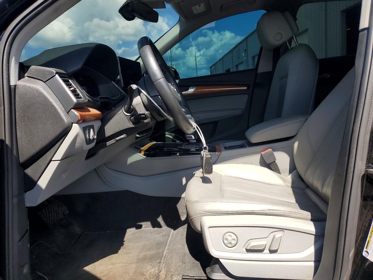 2021 AUDI Q5 quattro Premium Plus