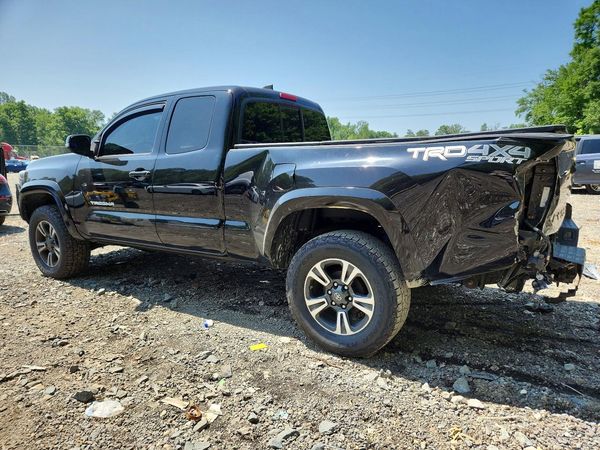 2016 TOYOTA TACOMA