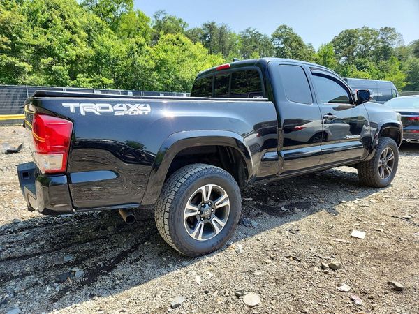 2016 TOYOTA TACOMA