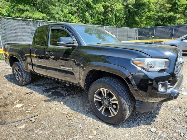 2016 TOYOTA TACOMA