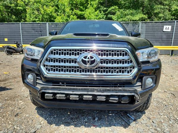 2016 TOYOTA TACOMA
