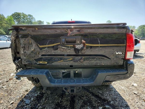2016 TOYOTA TACOMA