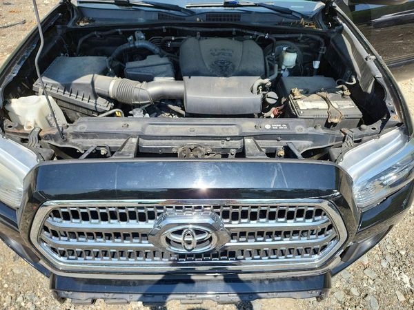 2016 TOYOTA TACOMA