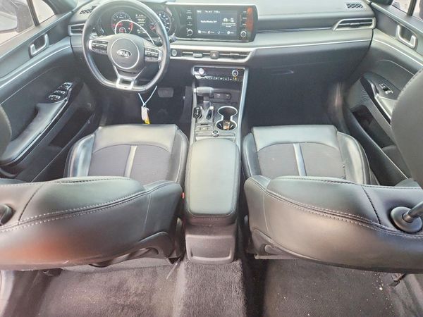2021 KIA K5 GT-Line