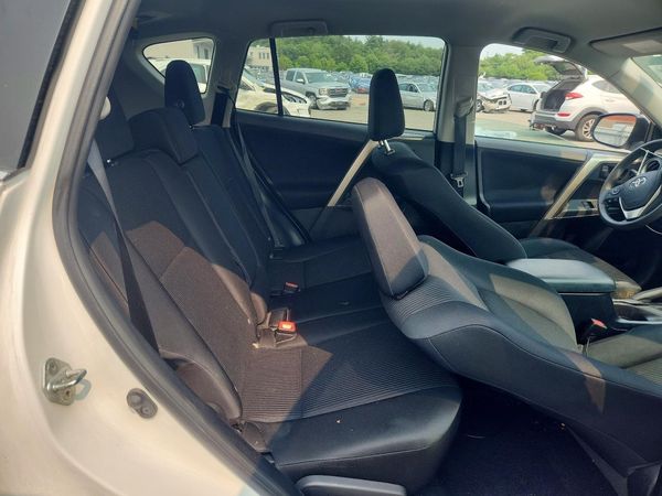 2015 TOYOTA RAV4 LE (X Grade)