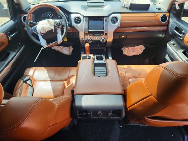 2015 TOYOTA TUNDRA Platinum Grade