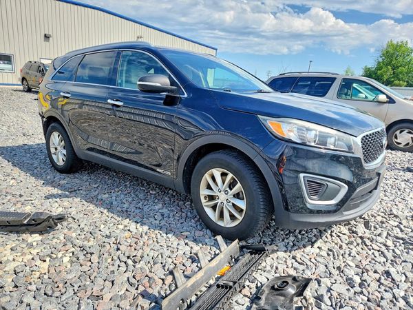 2016 KIA SORENTO L / LX