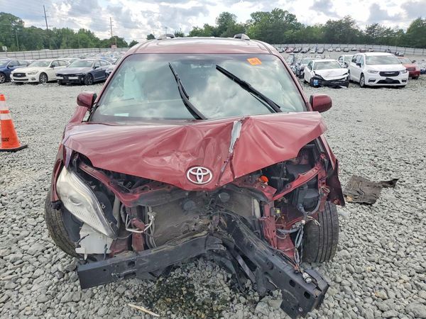 2017 TOYOTA SIENNA