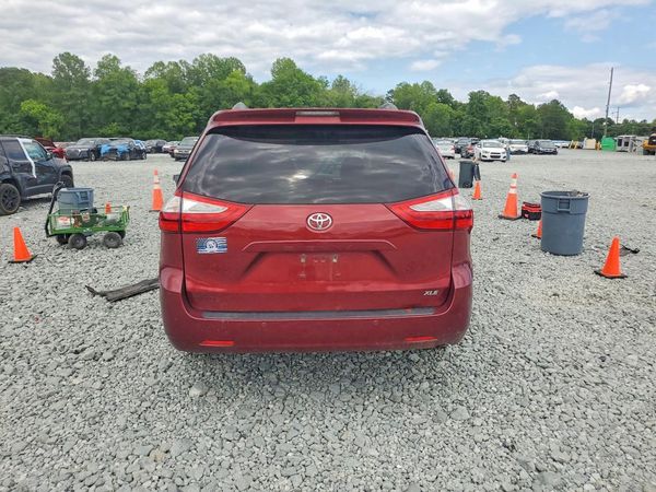 2017 TOYOTA SIENNA