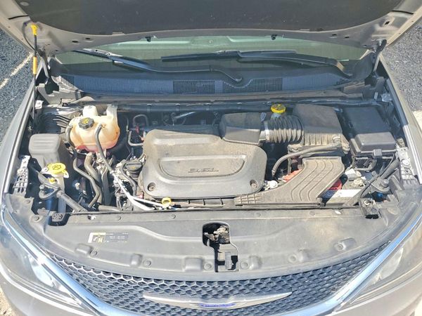 2020 CHRYSLER PACIFICA Touring