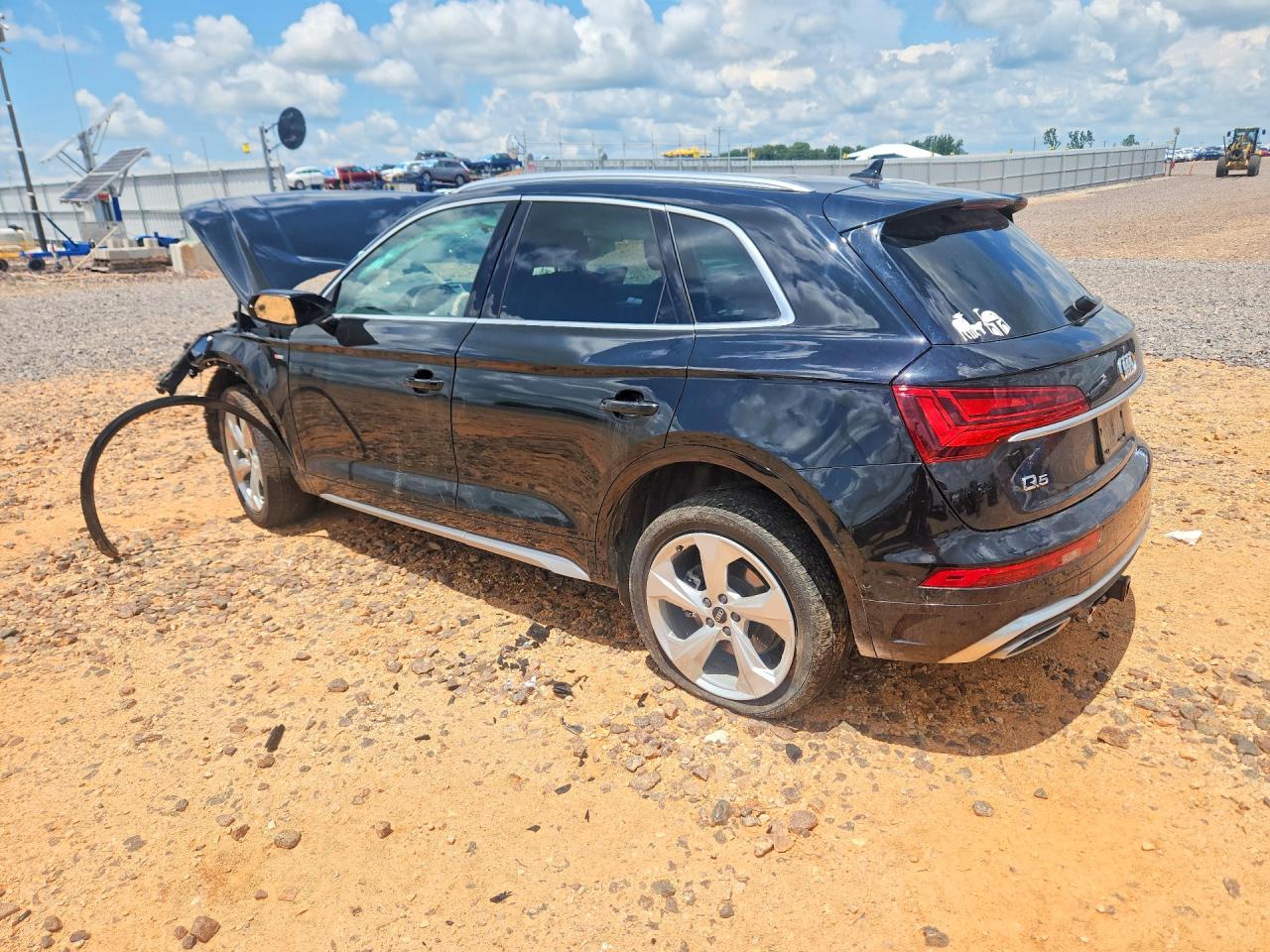 2024 AUDI Q5 S Line quattro Prestige