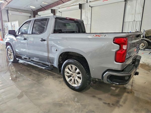 2024 CHEVROLET SILVERADO Custom
