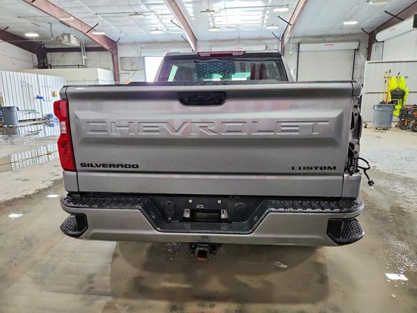 2024 CHEVROLET SILVERADO Custom