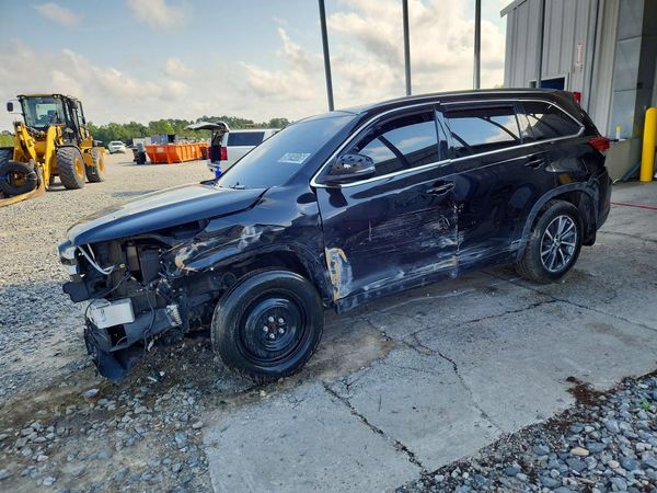 2017 TOYOTA HIGHLANDER SE/XLE