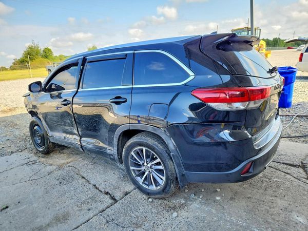 2017 TOYOTA HIGHLANDER SE/XLE
