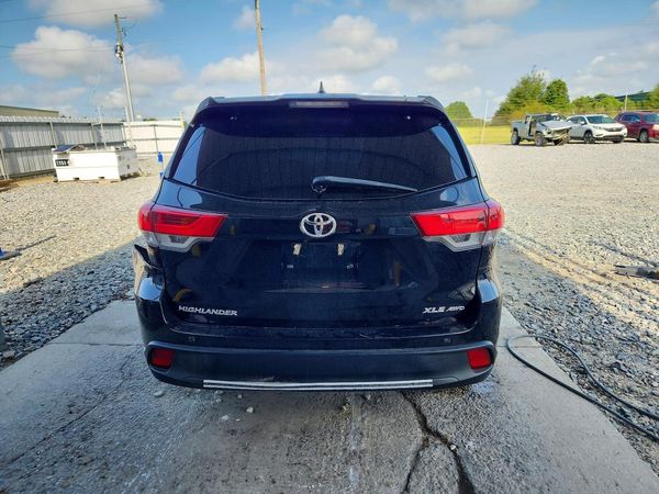2017 TOYOTA HIGHLANDER SE/XLE