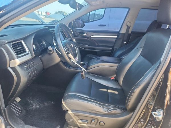 2017 TOYOTA HIGHLANDER SE/XLE