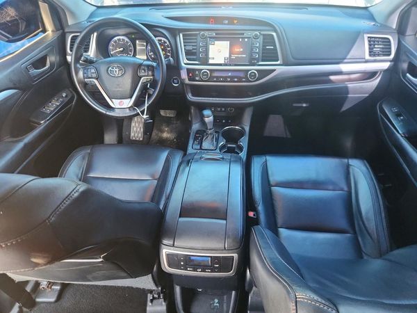 2017 TOYOTA HIGHLANDER SE/XLE
