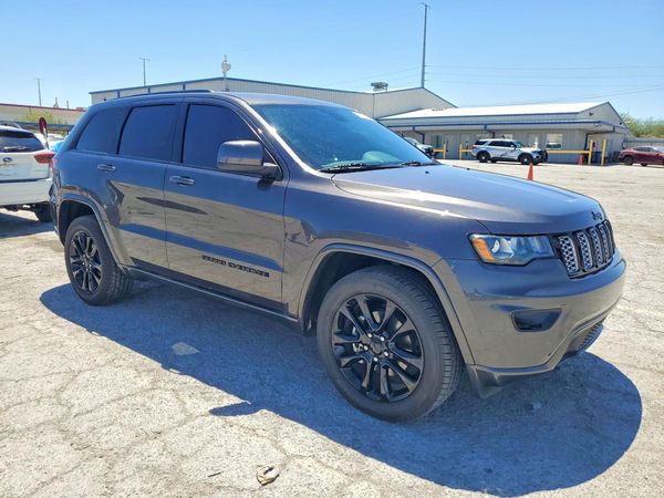 2020 JEEP GRAND CHEROKEE LAREDO 4X2