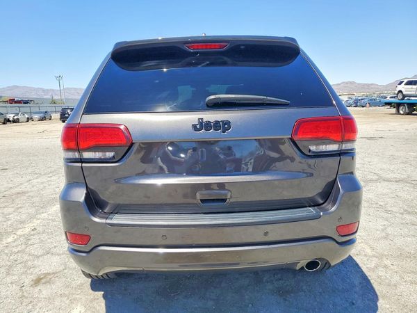 2020 JEEP GRAND CHEROKEE LAREDO 4X2