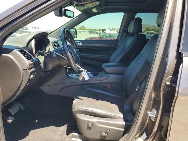 2020 JEEP GRAND CHEROKEE LAREDO 4X2
