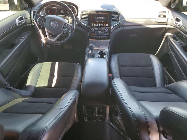 2020 JEEP GRAND CHEROKEE LAREDO 4X2