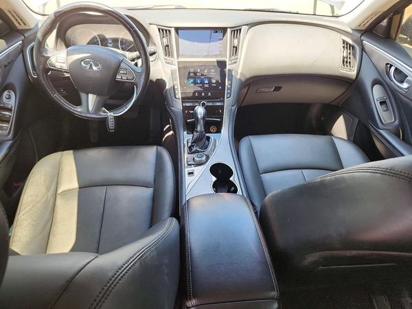 2016 INFINITI Q50
