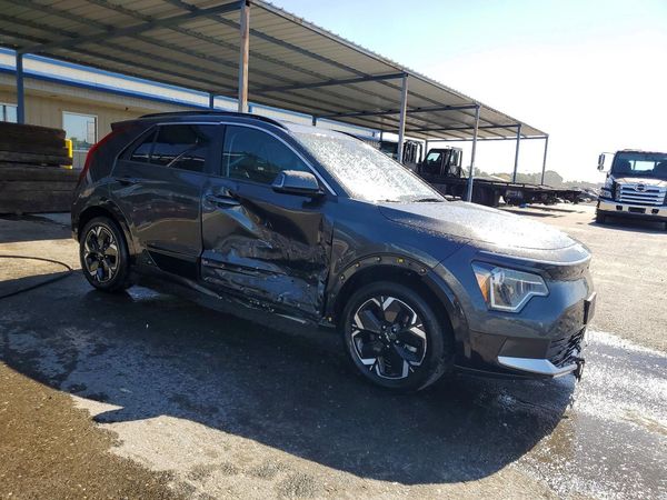 2024 KIA NIRO Wind