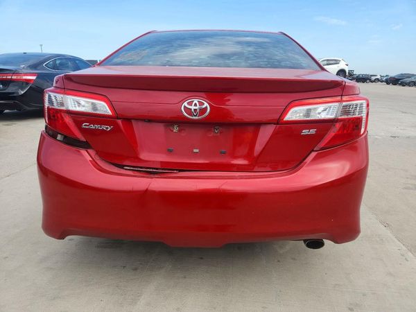 2014 TOYOTA CAMRY