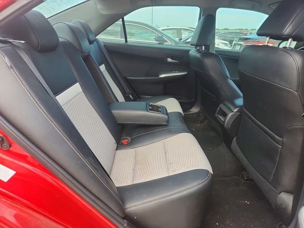 2014 TOYOTA CAMRY