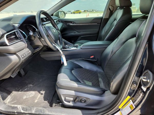 2018 TOYOTA CAMRY