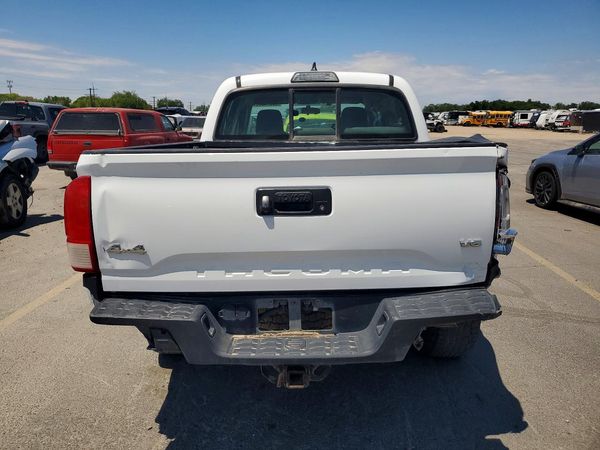 2016 TOYOTA TACOMA