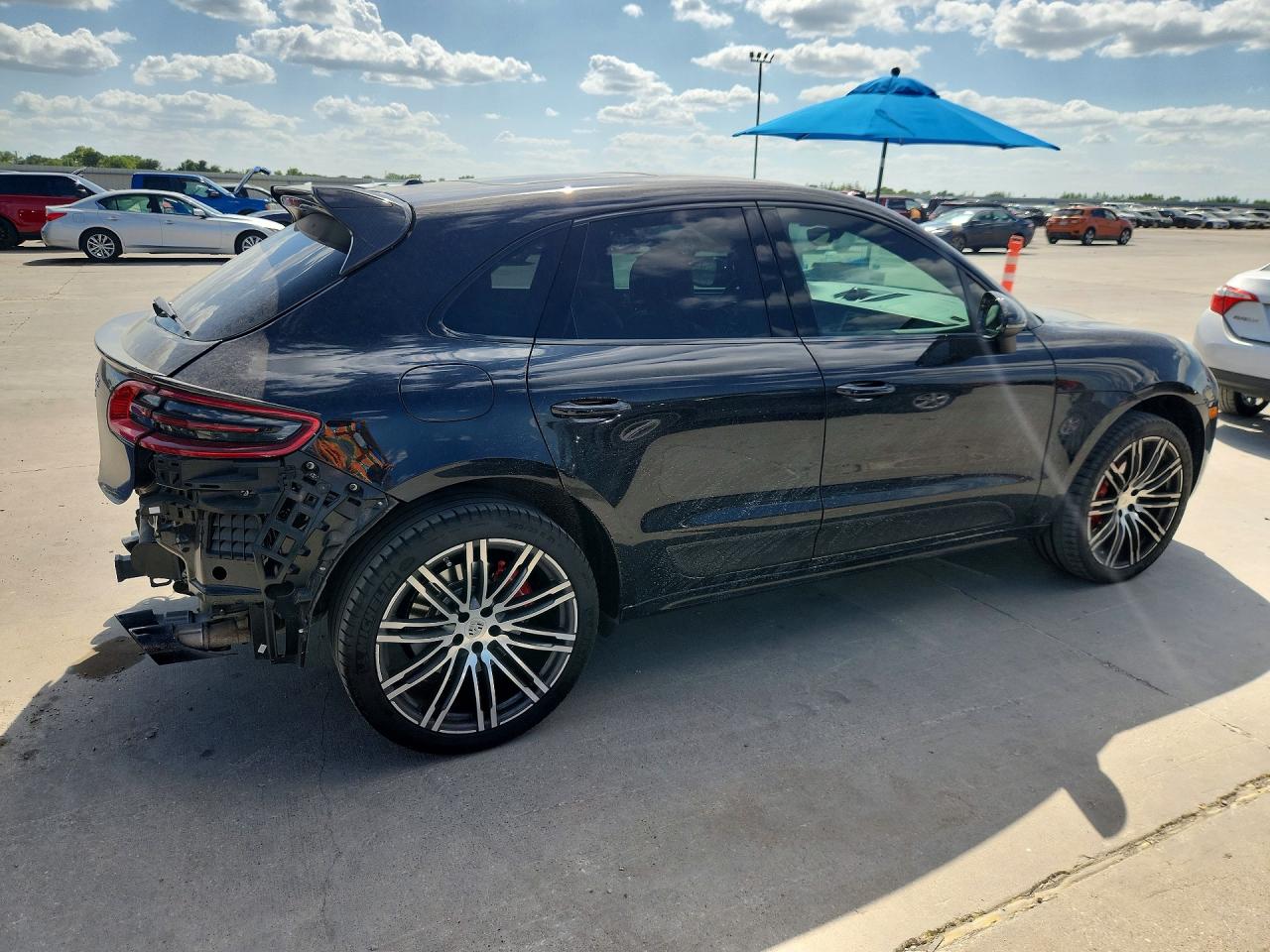 2015 PORSCHE MACAN