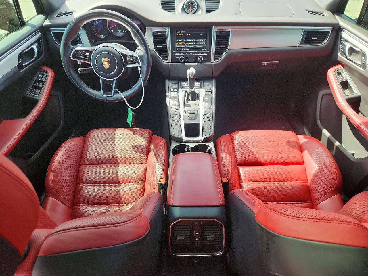 2015 PORSCHE MACAN