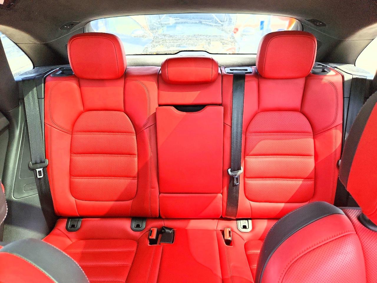 2015 PORSCHE MACAN