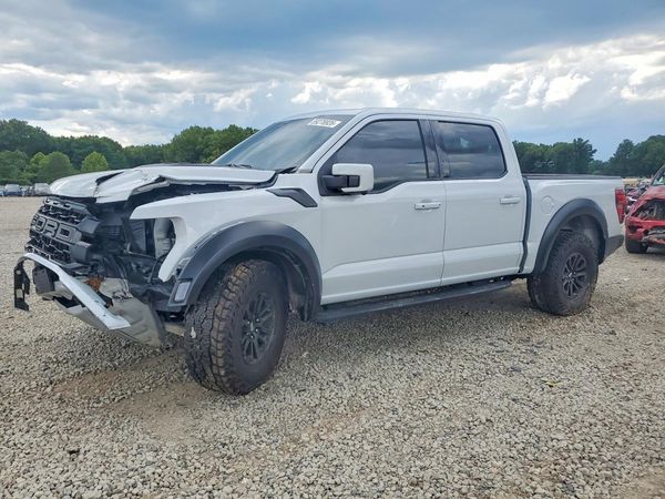 2025 FORD F150