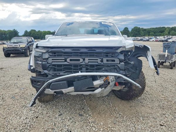 2025 FORD F150