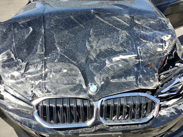 2026 BMW 3 SERIES xDrive — Engine bay