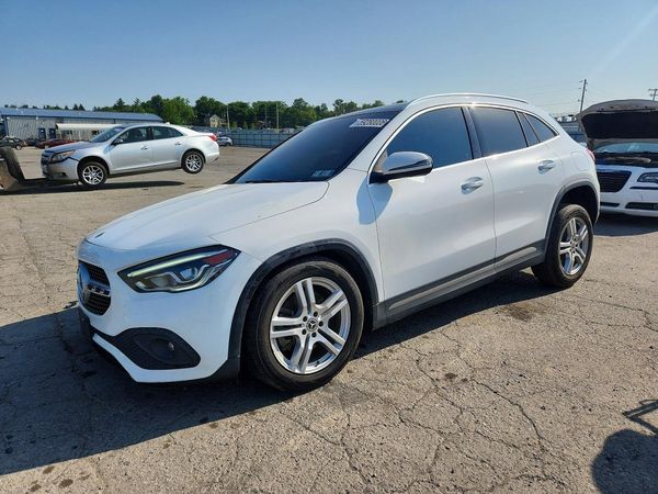 2021 MERCEDES-BENZ GLA-CLASS GLA250-4M — Front 3/4