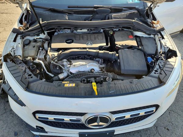2021 MERCEDES-BENZ GLA-CLASS GLA250-4M — Engine bay