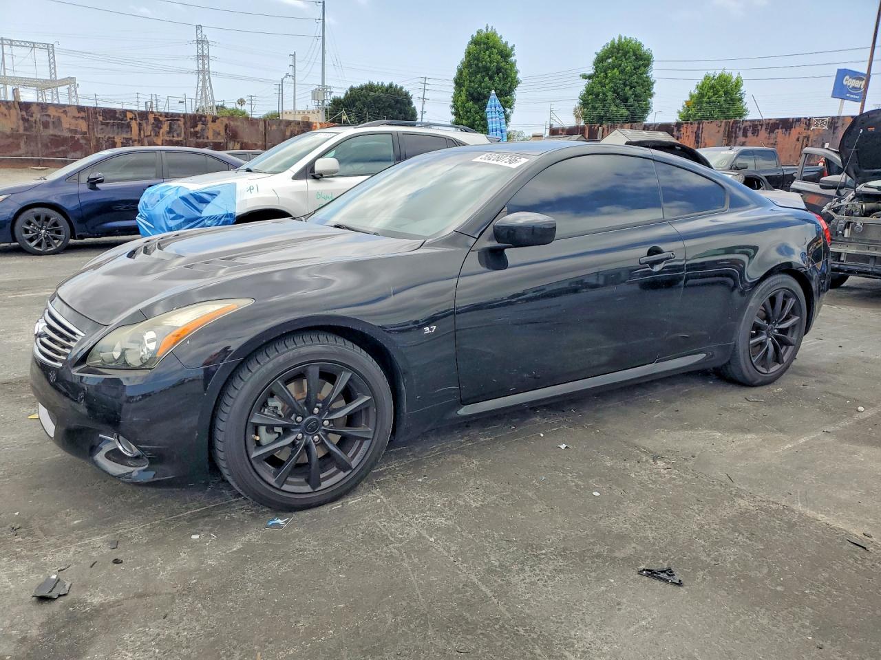 2015 INFINITI Q60 COUPE