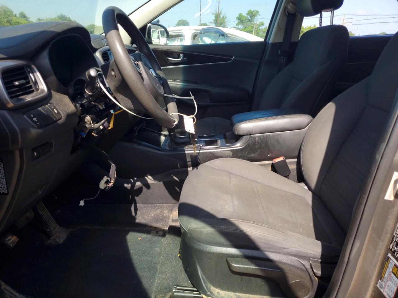 2016 KIA SORENTO L / LX