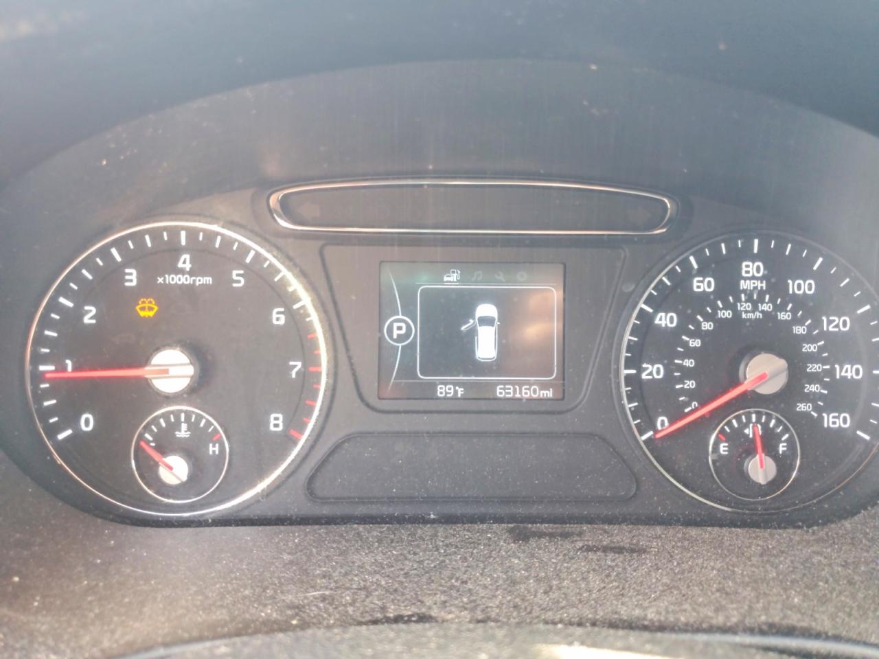 2016 KIA SORENTO L / LX