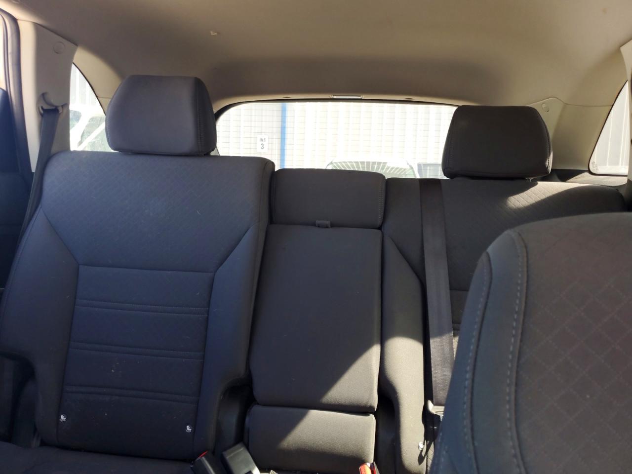 2016 KIA SORENTO L / LX