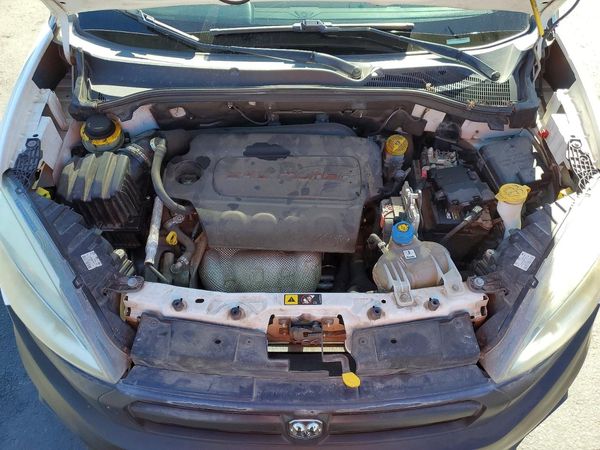 2017 RAM PROMASTER CITY ST — Engine bay