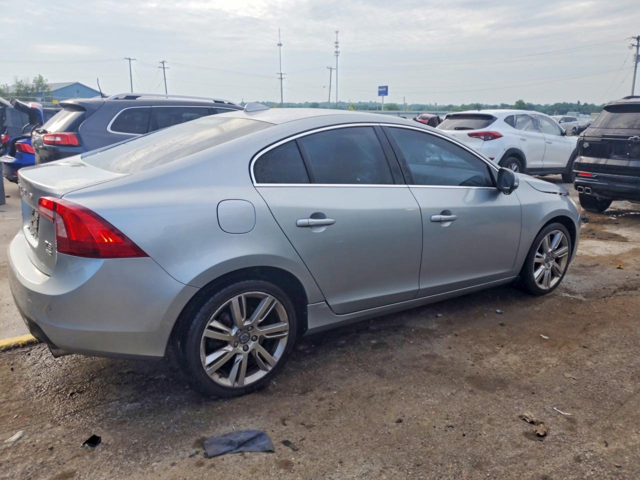 2012 VOLVO S60