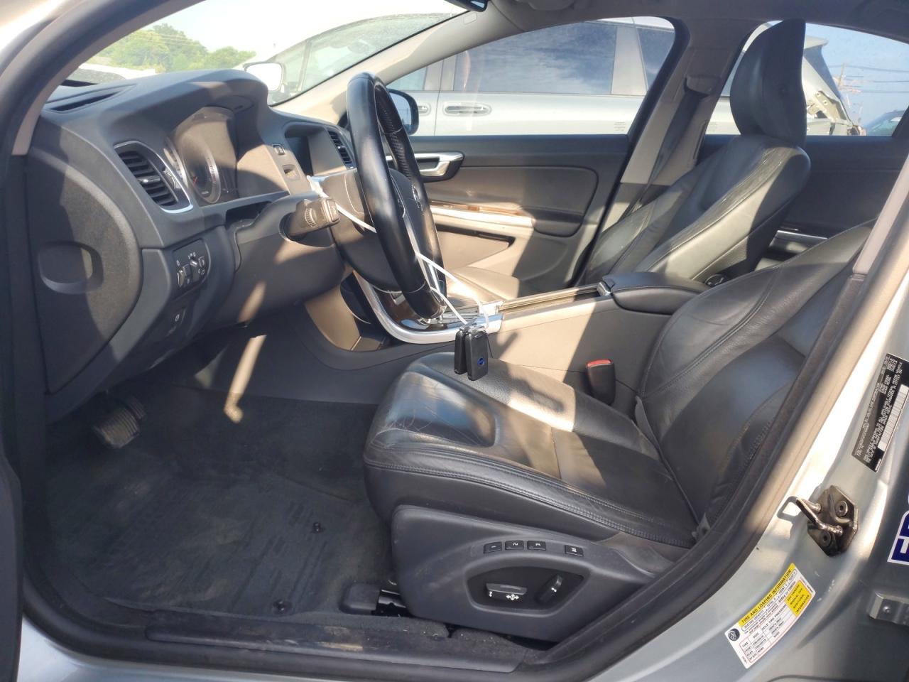 2012 VOLVO S60