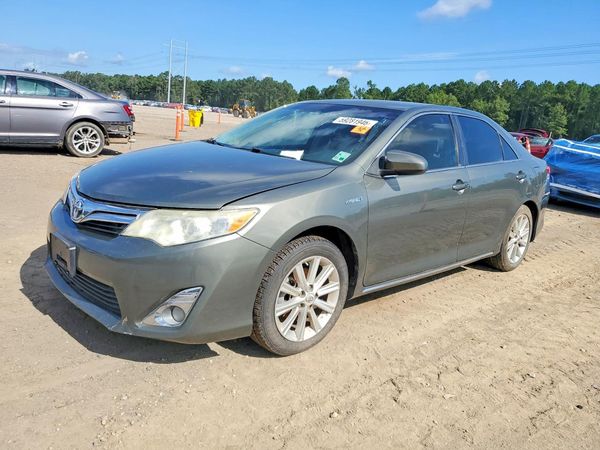 2014 TOYOTA CAMRY SOLA — DSFA — Front 3/4