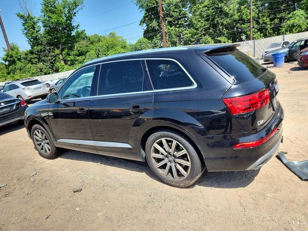 2017 AUDI Q7 quattro Prestige
