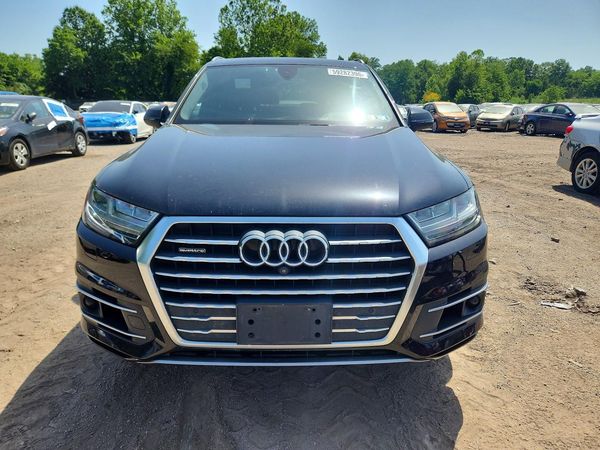 2017 AUDI Q7 quattro Prestige